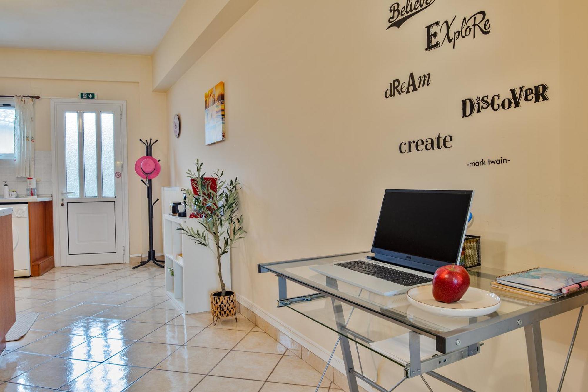 House Of Velenia - 2 Bedroom Apartment Near Old Town, Airport And Bus Station Corfu  Eksteriør billede