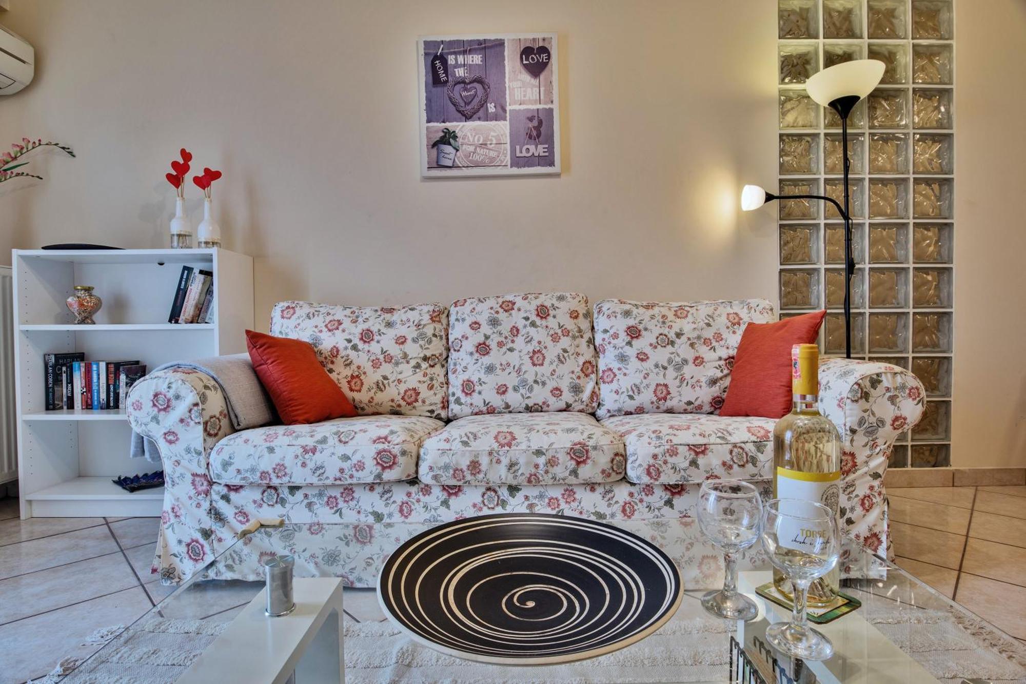 House Of Velenia - 2 Bedroom Apartment Near Old Town, Airport And Bus Station Corfu  Eksteriør billede